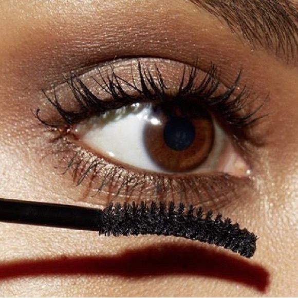 TOO FACED Better Than Sex DOLL LASHES Mascara - Picture 5 of 12